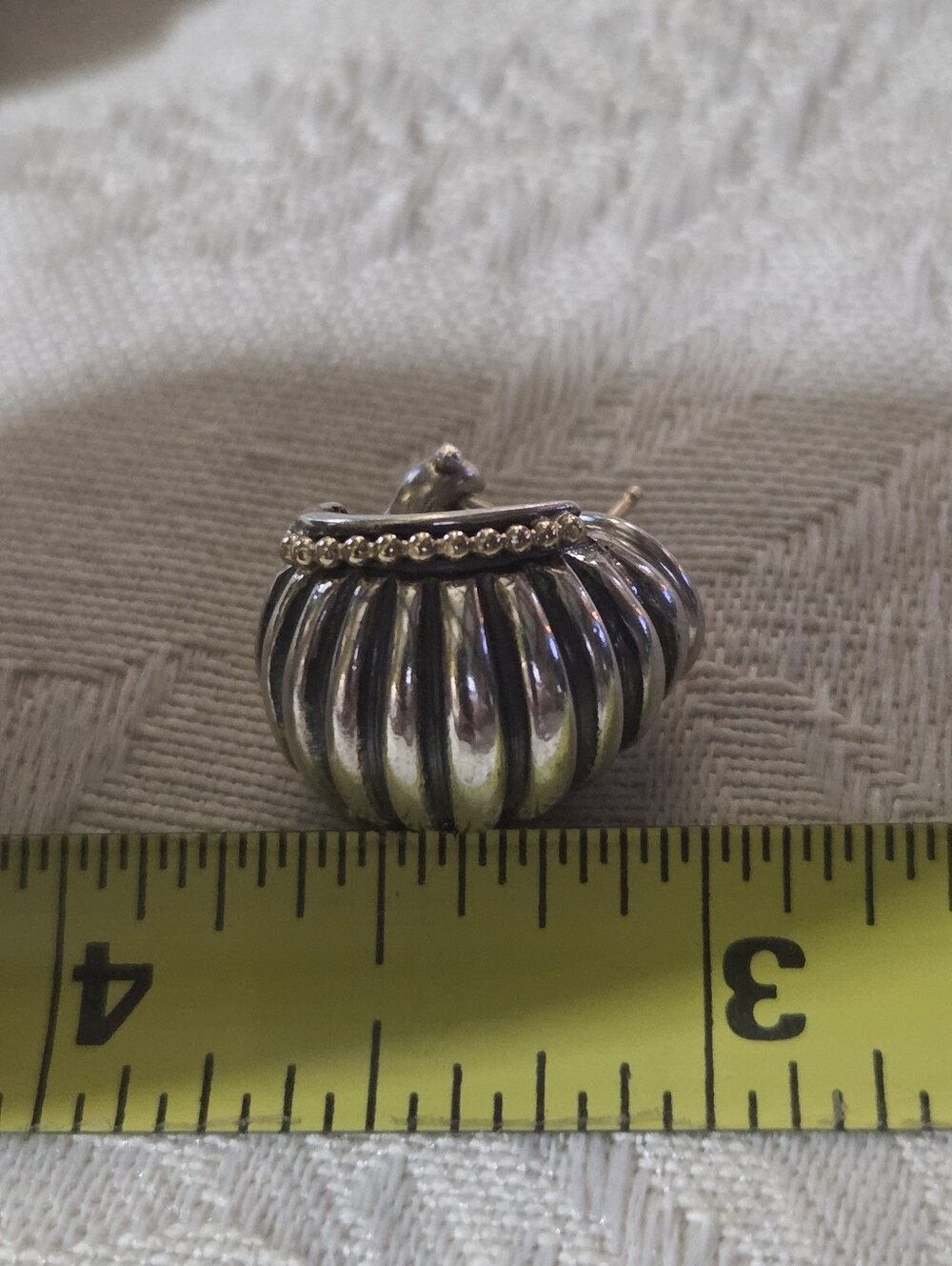 LAGOS Vintage Caviar Fluted Shrimp Earrings with Omega Backs, SS & 18k - Picture 12 of 13